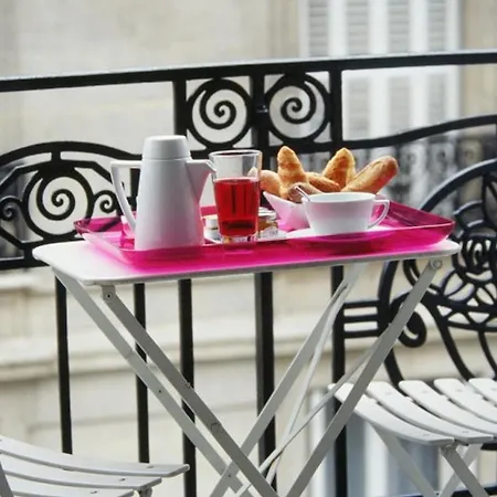 Le General Otel 4*