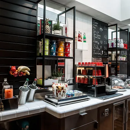 ル ジェネラル オテル 4*