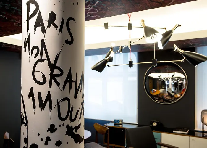 Le Général 4* Parigi